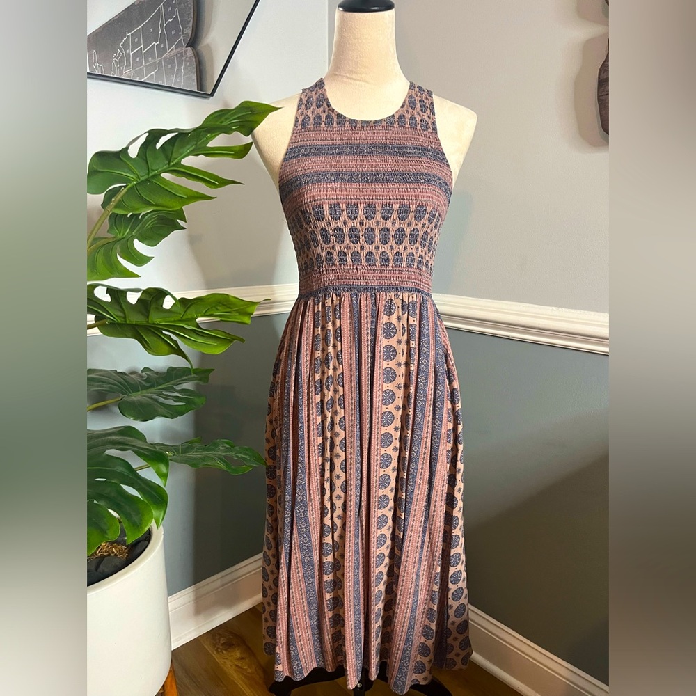 Midi vintage vibe dress. Size S